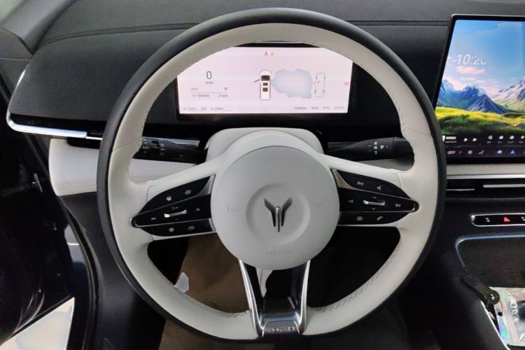 Used VOYAH Dream 2025 PHEV Four-Wheel-Drive Flagship Kunpeng Edition Steering Wheel