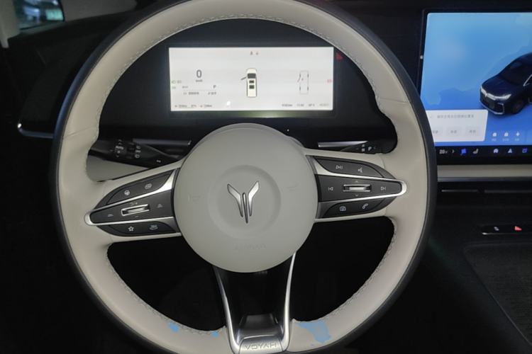 Used VOYAH Dream 2025 PHEV Four-Wheel-Drive Flagship Kunpeng Edition Steering Wheel