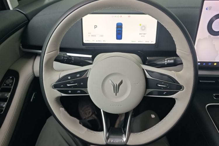Used VOYAH Dream 2025 PHEV Four-Wheel Drive Excellence Kunpeng Edition Steering Wheel