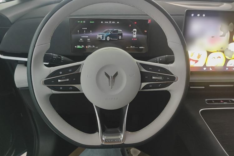 Used VOYAH Dream 2025 PHEV Four-Wheel Drive Excellence Qiankun Edition Steering Wheel