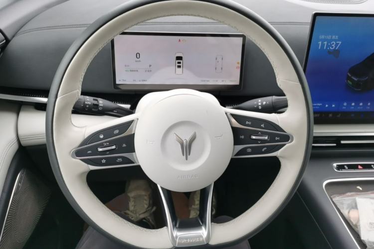 Used VOYAH Dream 2025 PHEV Four-Wheel-Drive Flagship Kunpeng Edition Steering Wheel