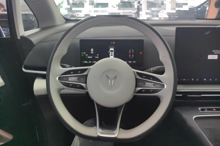 Used VOYAH Dream 2025 PHEV Four-Wheel-Drive Flagship Kunpeng Edition Steering Wheel