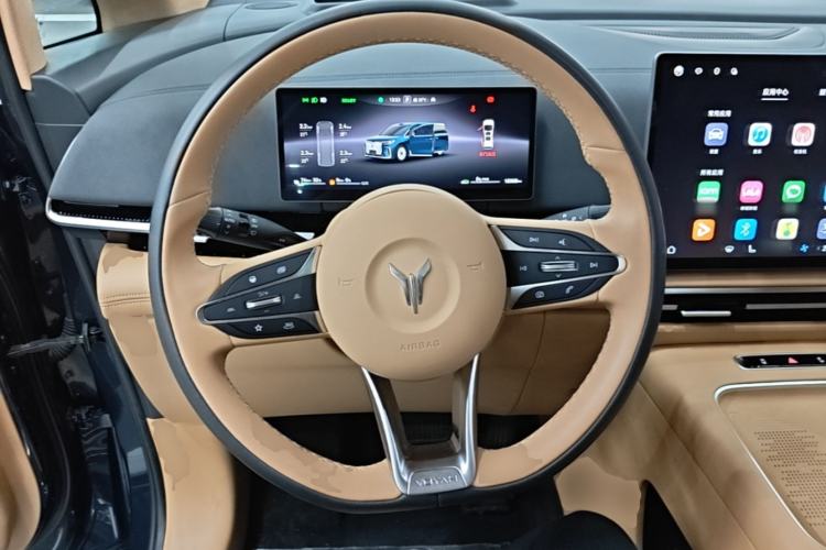 Used VOYAH Dream 2025 PHEV Four-Wheel Drive Prestige Qiankun Edition Steering Wheel