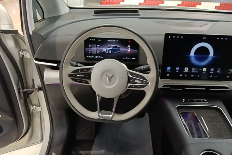 Used VOYAH Dream 2025 PHEV Four-Wheel-Drive Flagship Version – Qiankun Edition Steering Wheel