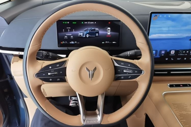 Used VOYAH Dream 2025 PHEV Four-Wheel Drive Prestige Qiankun Edition Steering Wheel