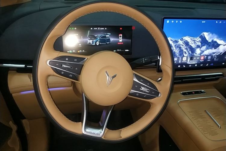 Used VOYAH Dream 2025 PHEV Four-Wheel Drive Prestige Qiankun Edition Steering Wheel