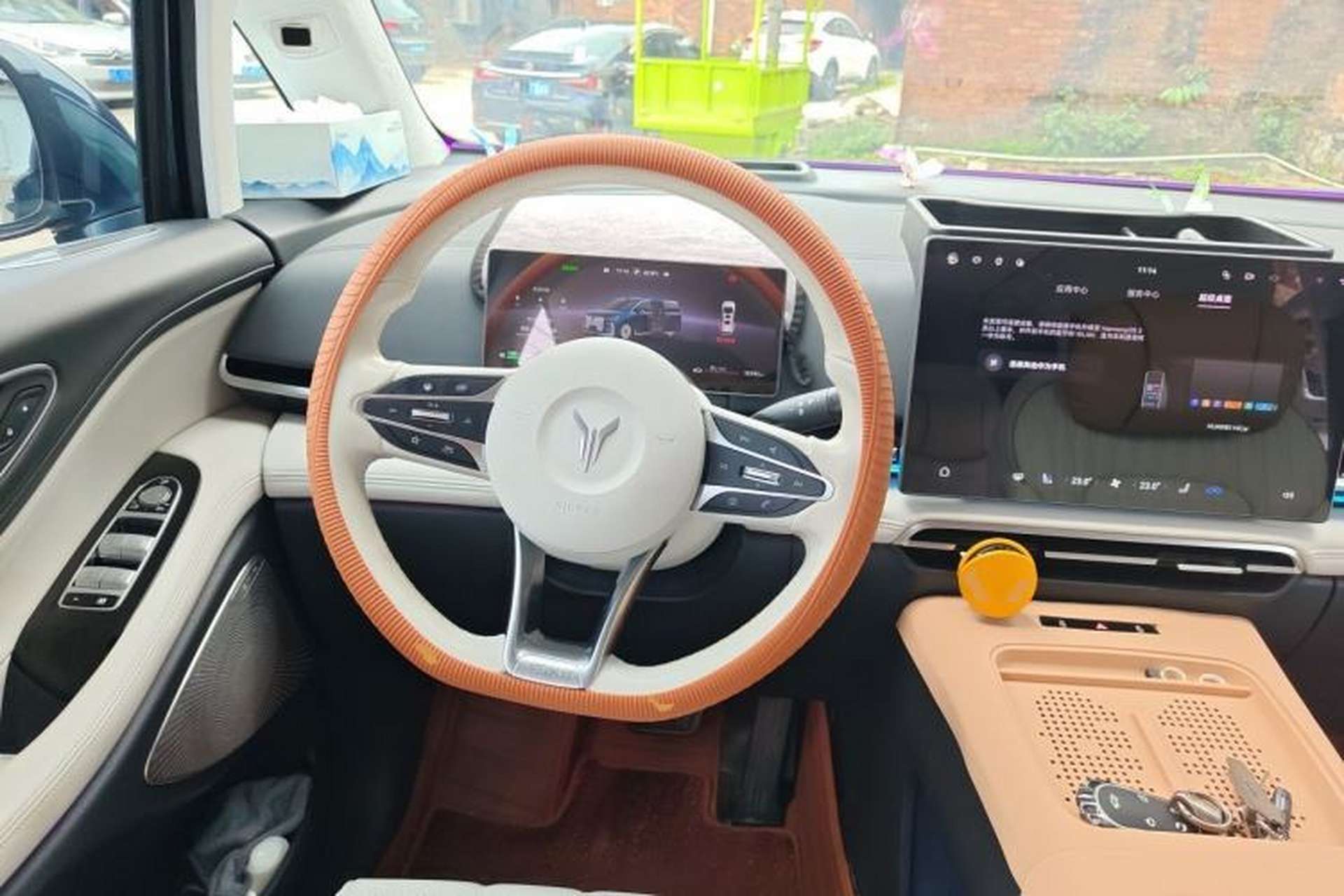 Used VOYAH Dream 2025 PHEV Four-Wheel-Drive Flagship Version – Qiankun Edition Steering Wheel