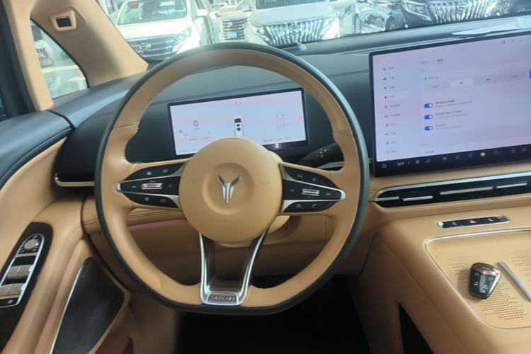 Used VOYAH Dream 2025 PHEV Four-Wheel-Drive Flagship Kunpeng Edition Steering Wheel