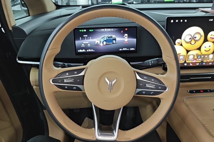 Used VOYAH Dream 2025 PHEV Four-Wheel Drive Prestige Qiankun Edition Steering Wheel