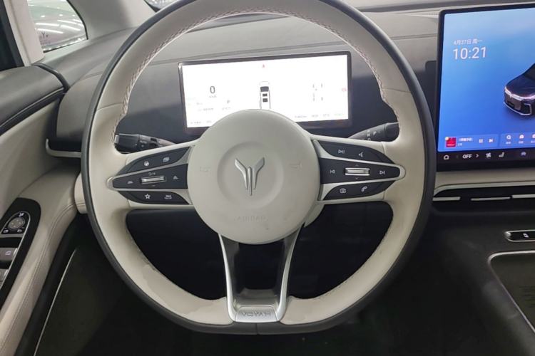 Used VOYAH Dream 2025 PHEV Four-Wheel-Drive Flagship Kunpeng Edition Steering Wheel