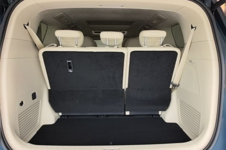 Used VOYAH Dream 2025 PHEV Four-Wheel-Drive Flagship Kunpeng Edition Trunk
