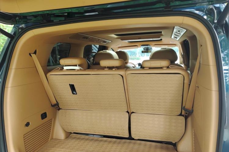 Used VOYAH Dream 2025 PHEV Four-Wheel Drive Prestige Kunpeng Edition Trunk