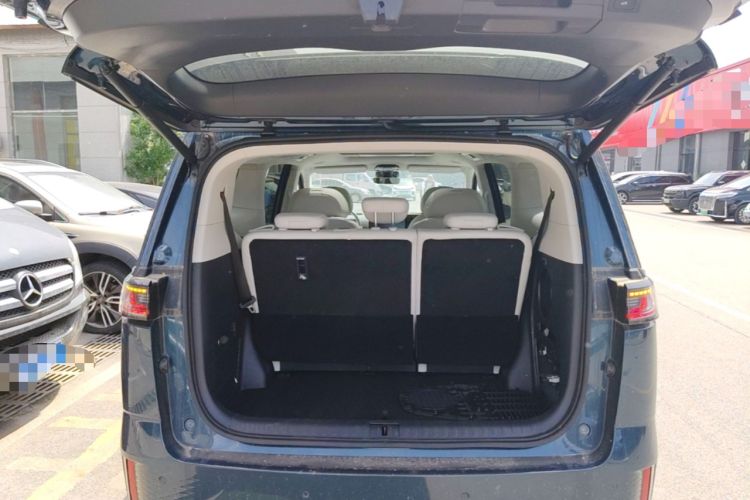 Used VOYAH Dream 2025 PHEV Four-Wheel-Drive Flagship Kunpeng Edition Trunk