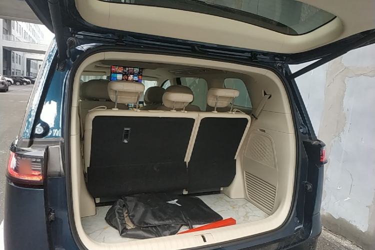 Used VOYAH Dream 2025 PHEV Four-Wheel Drive Prestige Kunpeng Edition Trunk