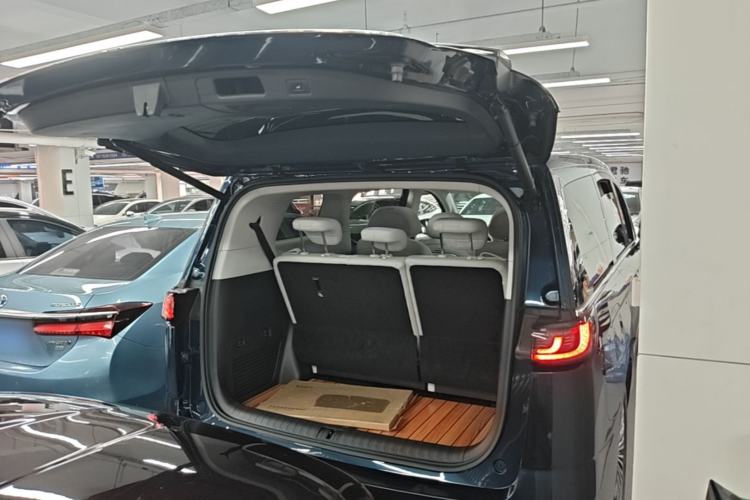 Used VOYAH Dream 2025 PHEV Four-Wheel Drive Prestige Kunpeng Edition Trunk