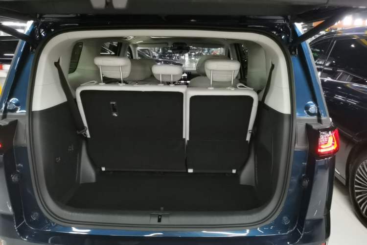 Used VOYAH Dream 2025 PHEV Four-Wheel-Drive Flagship Version – Qiankun Edition Trunk
