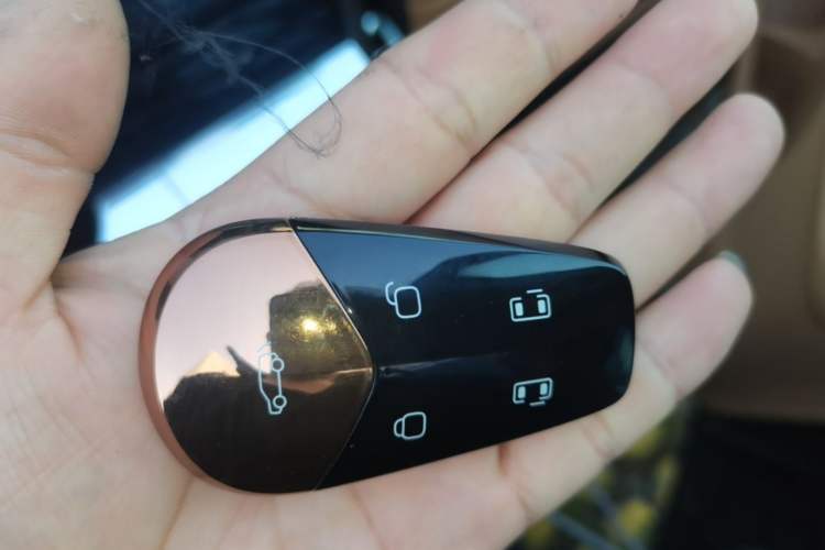 Used VOYAH Dream 2025 PHEV Four-Wheel-Drive Flagship Kunpeng Edition Vehicle Key