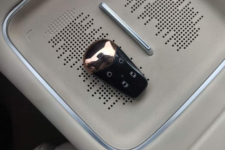 Used VOYAH Dream 2025 PHEV Four-Wheel-Drive Flagship Version – Qiankun Edition Vehicle Key