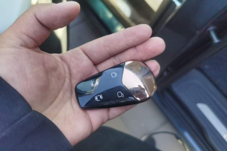 Used VOYAH Dream 2025 PHEV Four-Wheel-Drive Flagship Kunpeng Edition Vehicle Key