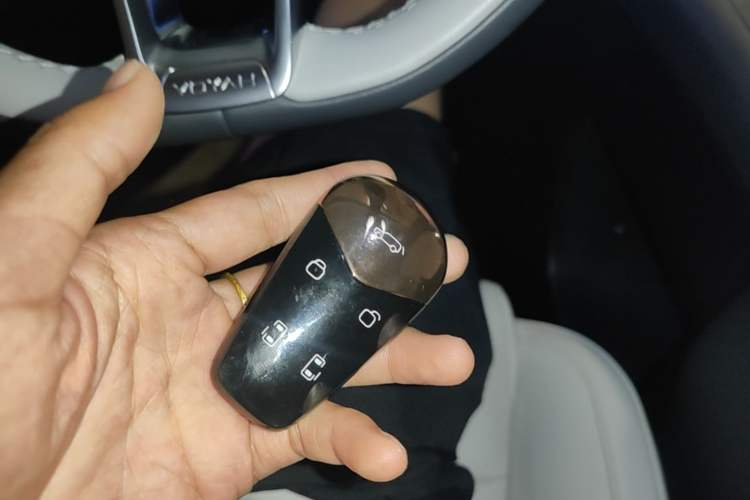 Used VOYAH Dream 2025 PHEV Four-Wheel-Drive Flagship Kunpeng Edition Vehicle Key