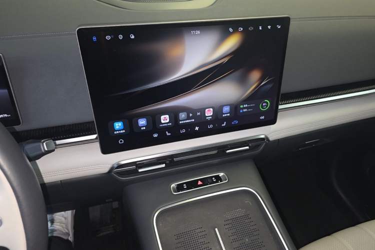 Used VOYAH Dream 2025 PHEV Four-Wheel-Drive Flagship Version – Qiankun Edition Audio And AC Panel