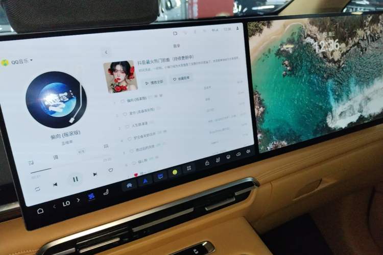 Used VOYAH Dream 2025 PHEV Four-Wheel-Drive Flagship Kunpeng Edition Audio And AC Panel
