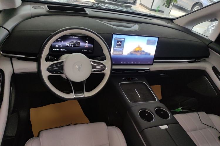 Used VOYAH Dream 2025 PHEV Four-Wheel-Drive Flagship Version – Qiankun Edition Center Console