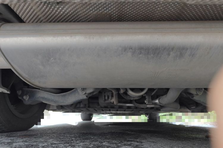 Used VOYAH Dream 2025 PHEV Four-Wheel Drive Prestige Kunpeng Edition Chassis Rear