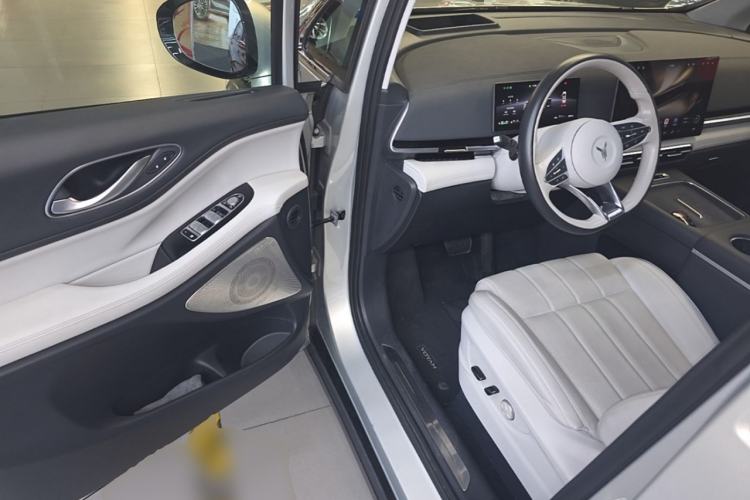 Used VOYAH Dream 2025 PHEV Four-Wheel-Drive Flagship Version – Qiankun Edition Driver Seat