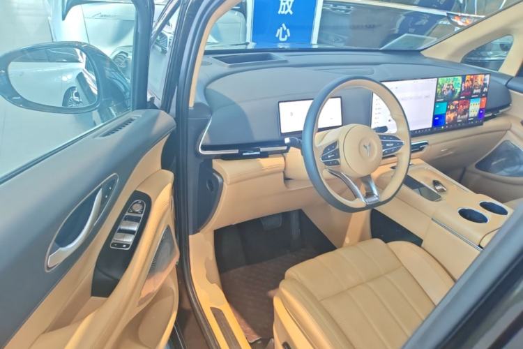 Used VOYAH Dream 2025 PHEV Four-Wheel-Drive Flagship Kunpeng Edition Driver Seat