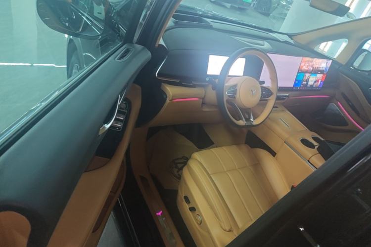 Used VOYAH Dream 2025 PHEV Four-Wheel-Drive Flagship Kunpeng Edition Driver Seat