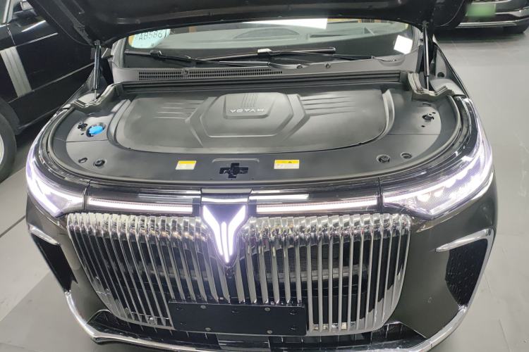 Used VOYAH Dream 2025 PHEV Four-Wheel-Drive Flagship Kunpeng Edition Engine Bay