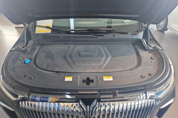 Used VOYAH Dream 2025 PHEV Four-Wheel-Drive Flagship Kunpeng Edition Engine Bay