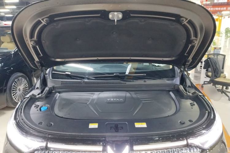 Used VOYAH Dream 2025 PHEV Four-Wheel-Drive Flagship Kunpeng Edition Engine Bay