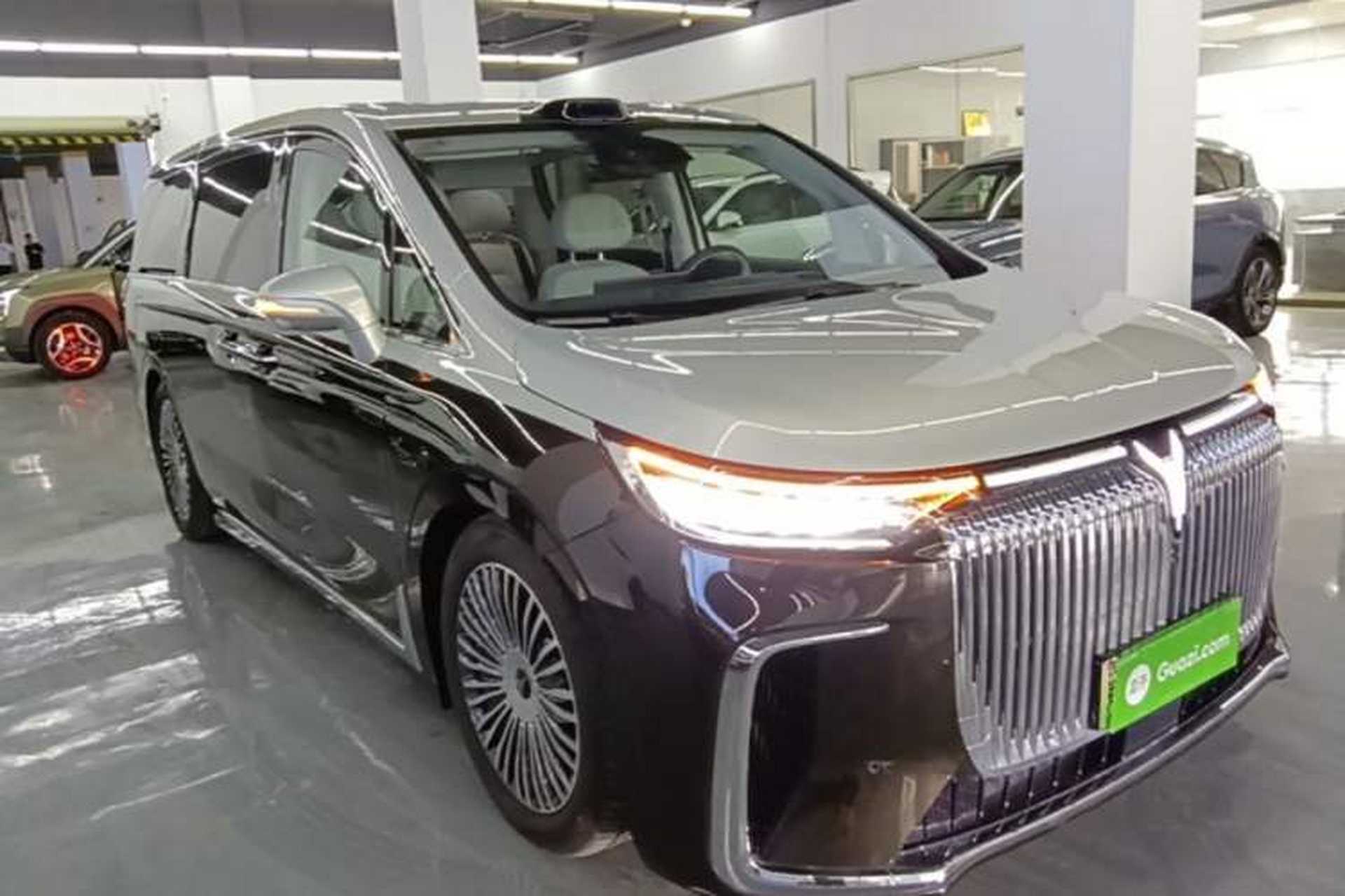 Used VOYAH Dream 2025 PHEV Four-Wheel-Drive Flagship Version – Qiankun Edition Exterior 1