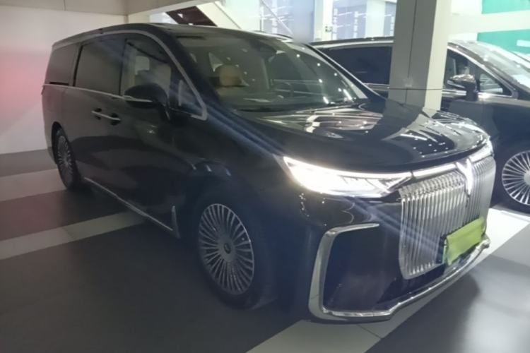 Used VOYAH Dream 2025 PHEV Four-Wheel-Drive Flagship Kunpeng Edition Exterior 1