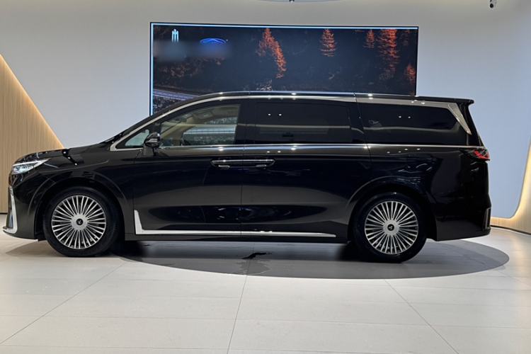 Used VOYAH Dream 2025 PHEV Four-Wheel Drive Prestige Kunpeng Edition Exterior 10