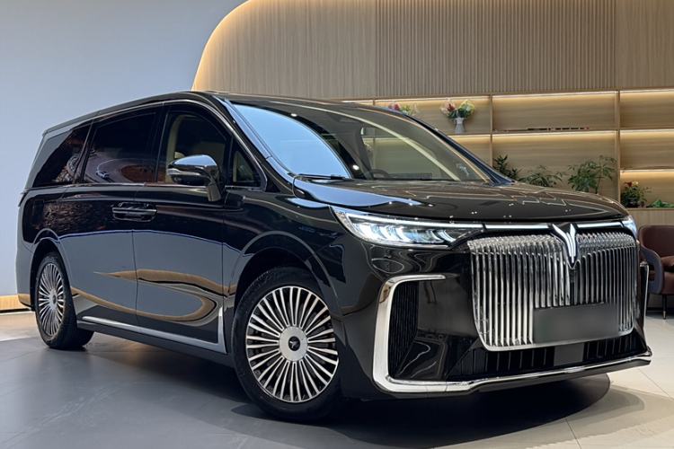 Used VOYAH Dream 2025 PHEV Four-Wheel Drive Prestige Kunpeng Edition Exterior 14