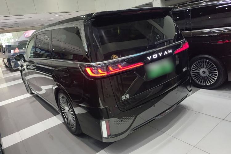 Used VOYAH Dream 2025 PHEV Four-Wheel-Drive Flagship Kunpeng Edition Exterior 2