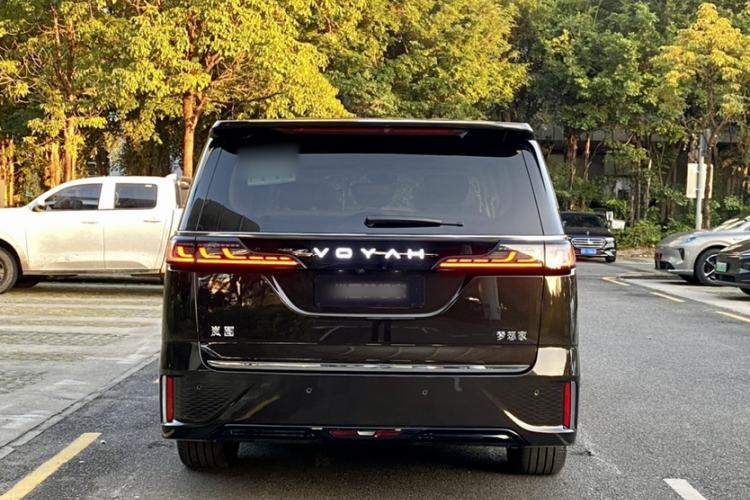 Used VOYAH Dream 2025 PHEV Four-Wheel-Drive Flagship Kunpeng Edition Exterior 2