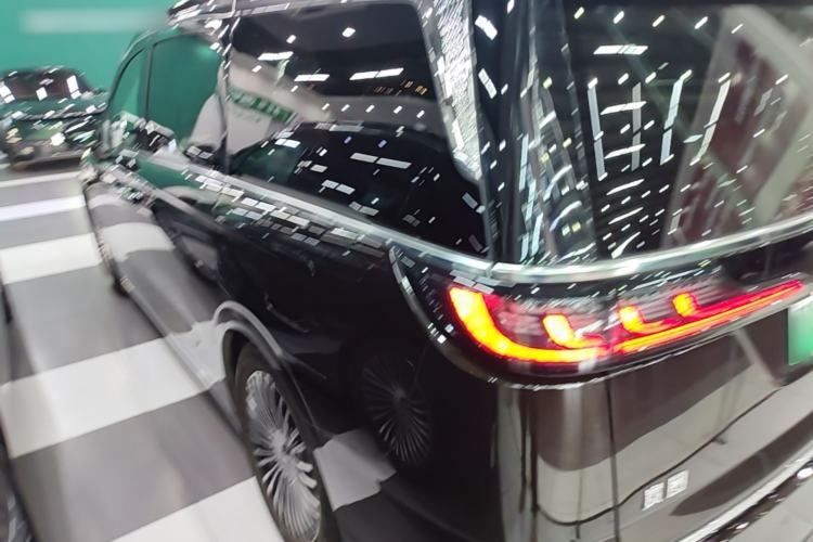 Used VOYAH Dream 2025 PHEV Four-Wheel-Drive Flagship Kunpeng Edition Exterior 2