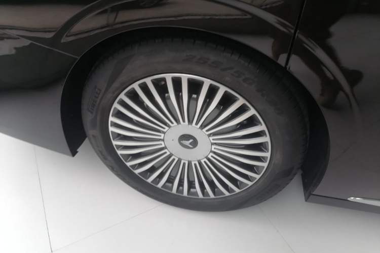 Used VOYAH Dream 2025 PHEV Four-Wheel-Drive Flagship Kunpeng Edition Exterior 5