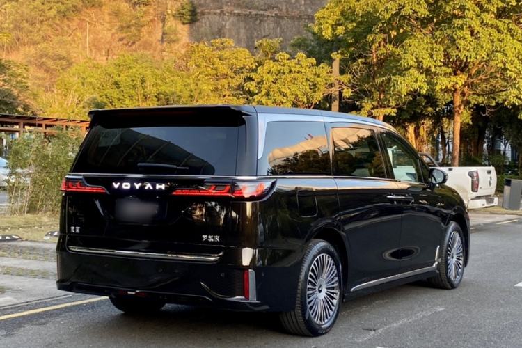 Used VOYAH Dream 2025 PHEV Four-Wheel-Drive Flagship Kunpeng Edition Exterior 7