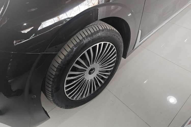 Used VOYAH Dream 2025 PHEV Four-Wheel-Drive Flagship Kunpeng Edition Exterior 7