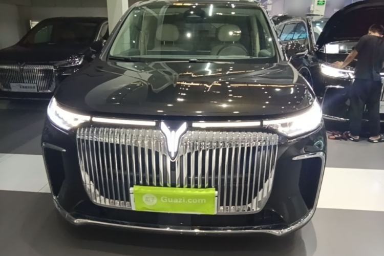 Used VOYAH Dream 2025 PHEV Four-Wheel Drive Prestige Kunpeng Edition Front