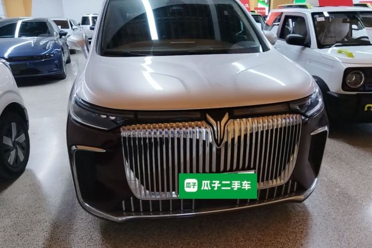 Used VOYAH Dream 2025 PHEV Four-Wheel Drive Prestige Kunpeng Edition Front