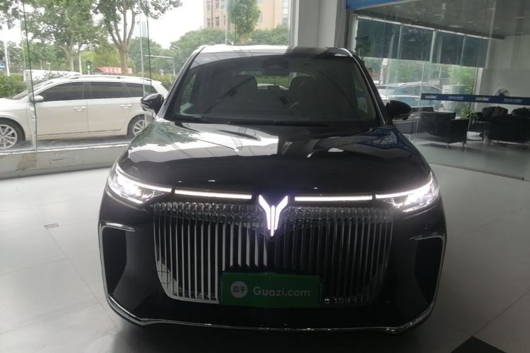 Used VOYAH Dream 2025 PHEV Four-Wheel-Drive Flagship Kunpeng Edition Front