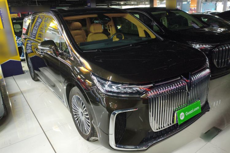 Used VOYAH Dream 2025 PHEV Four-Wheel-Drive Flagship Kunpeng Edition Front Right 45 Deg