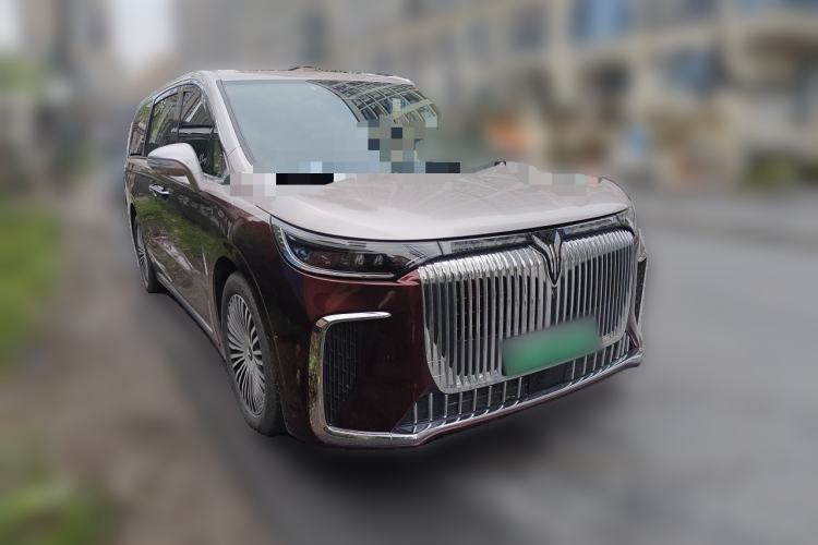 Used VOYAH Dream 2025 PHEV Four-Wheel Drive Prestige Kunpeng Edition Front Right 45 Deg