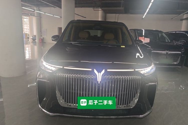 Used VOYAH Dream 2025 PHEV Four-Wheel-Drive Flagship Kunpeng Edition Front